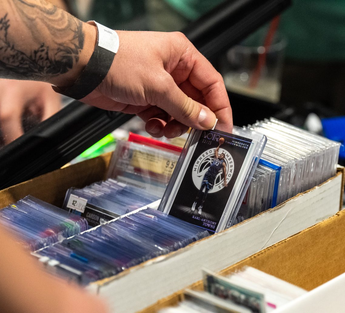 LasVegasCardShow.WorldMarket.SammyDean.10.06.22-156